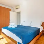 Amazing House In Porta Venezia By Easylife